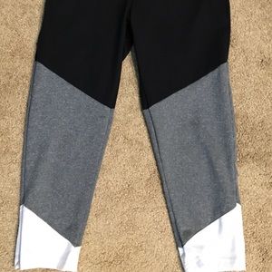 Balance Collection Pants - Cropped ombré yoga pants Balance Collection Pants - Cropped ombré yoga pants